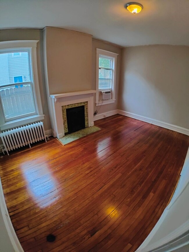 Building Photo - FLOY1614