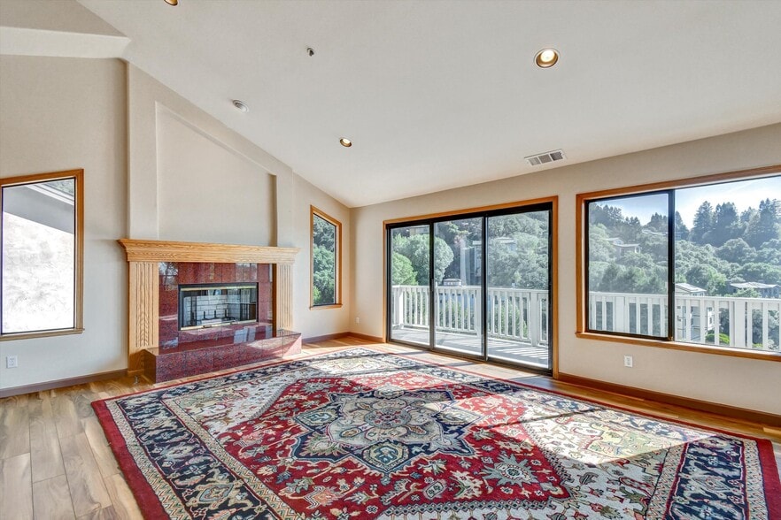 Building Photo - 616 Gravatt Dr