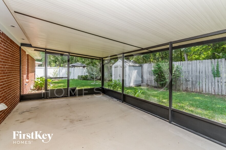 Building Photo - 12187 Silver Saddle Dr