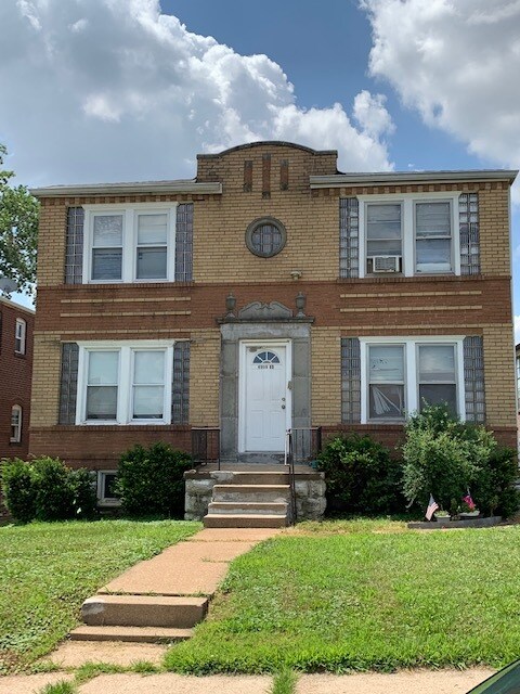 Primary Photo - 4958 Kemper Ave