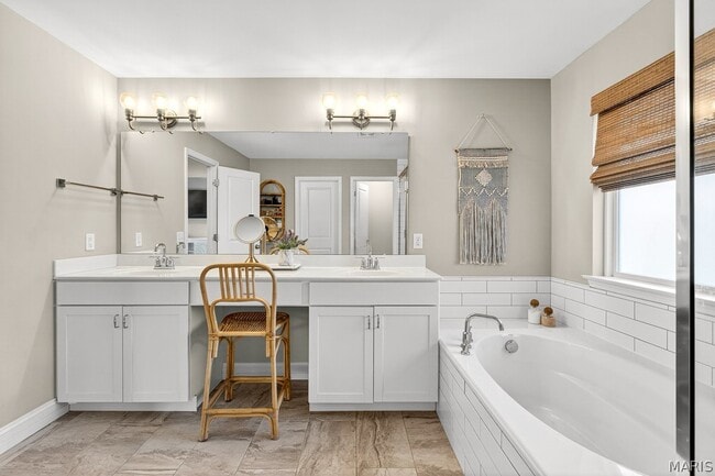 Building Photo - 415 Filipp Ln