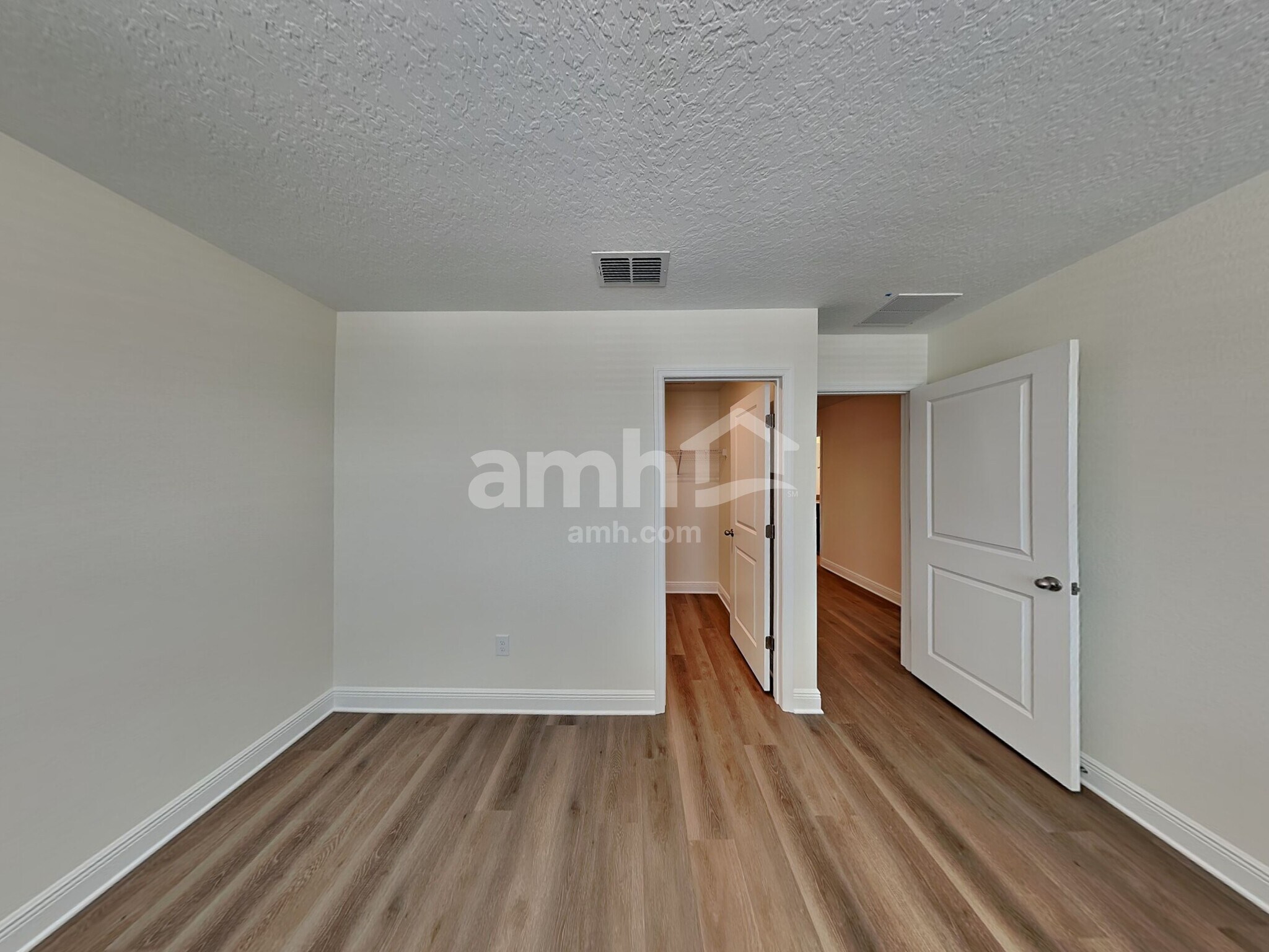 Building Photo - 1054 Heavenly Dr