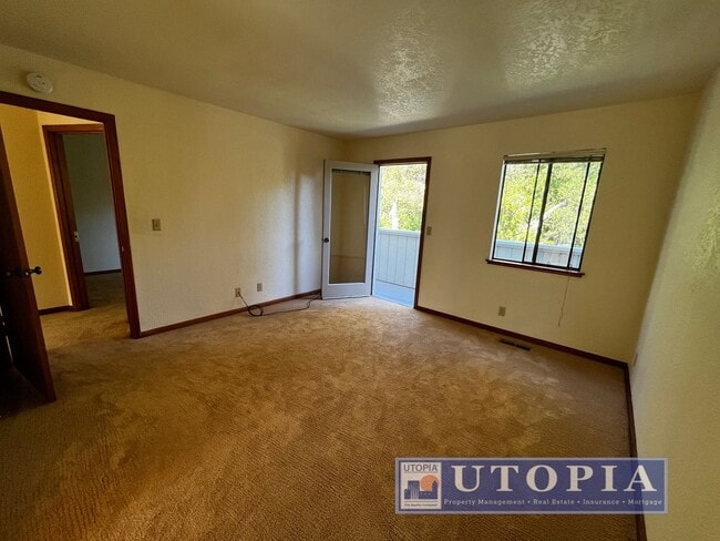 Building Photo - 2726 Hampton Ln