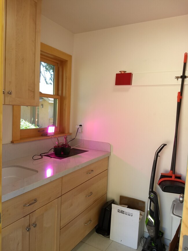 Building Photo - 3405 Mount Veeder Rd