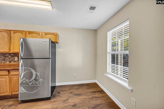 Building Photo - 41 Providence Manor Ct