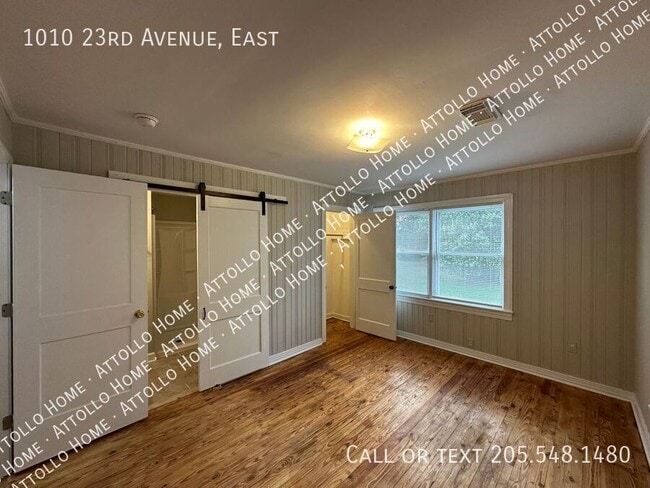 Building Photo - 1010 23rd Ave E