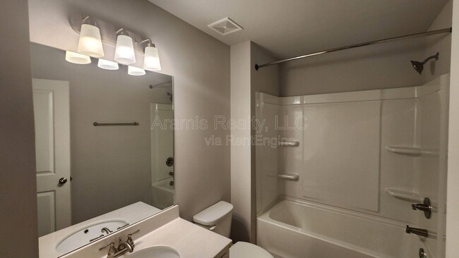 Building Photo - 5238 Pinnacle Walk