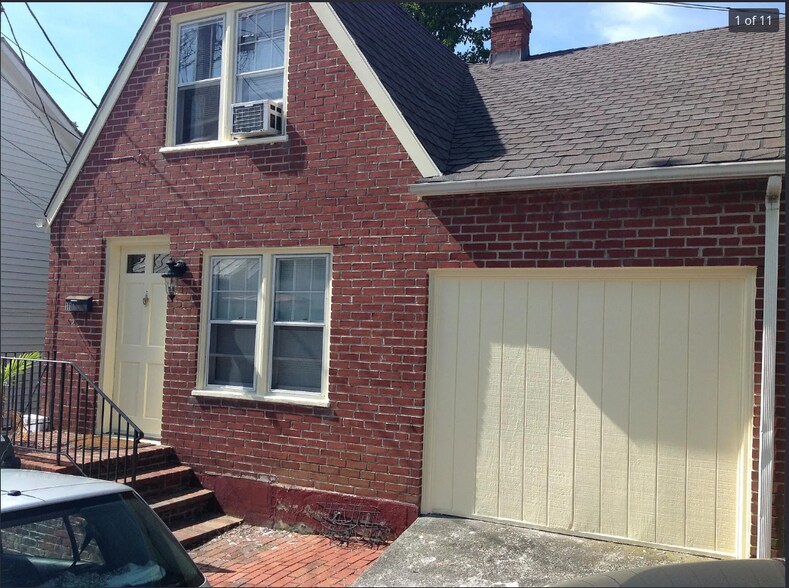 Primary Photo - 111 E Monmouth St