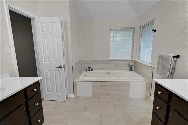 Building Photo - 2439 Whitetail Dr