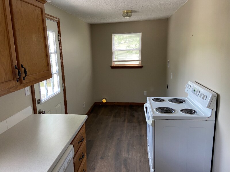 Building Photo - 103 S 4th St