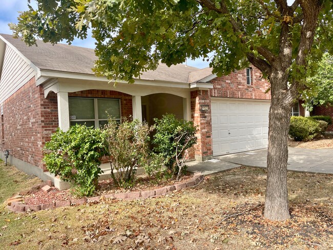 Building Photo - Move-In Special. ½ off the first full month's rent with a 12-month lease.