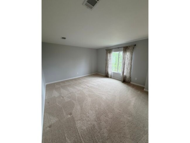 Building Photo - 10552 Vaughn Ct