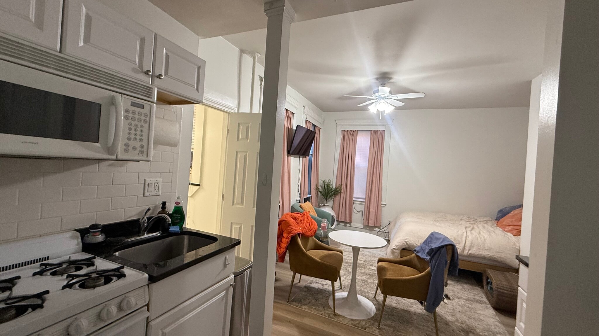 Building Photo - 34 Westland Ave