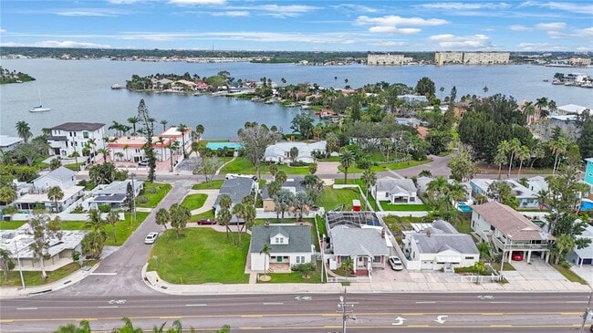 Primary Photo - 15565 Gulf Blvd