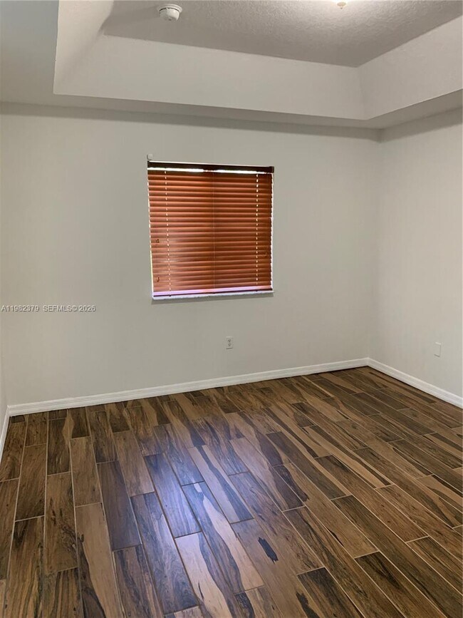 Building Photo - 3001 SE 17th Ave