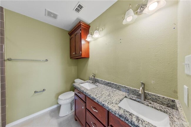 Building Photo - 3005 Treasure Haven Dr