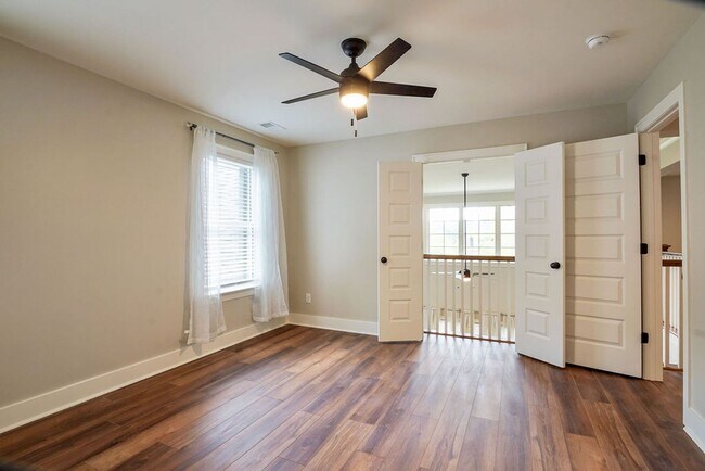 Building Photo - 4790 McGill Ct