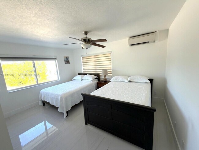 Building Photo - 27346 Martinique Ln