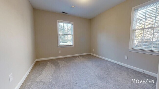 Building Photo - 203 Rose Valley Woods Dr
