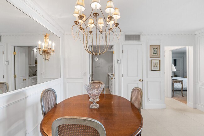 Building Photo - 354 Chilean Ave