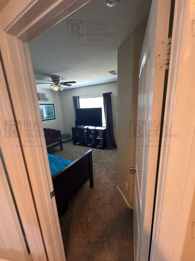 Building Photo - Resort-Style Living in Spencer’s Crossing ...