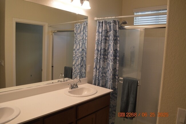 Building Photo - 1668 Ryegrass Wy