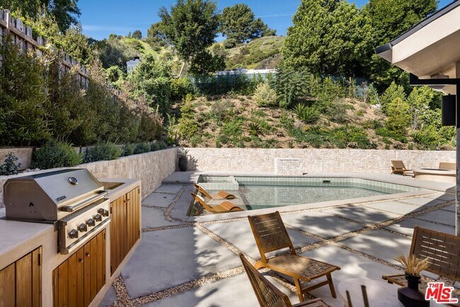 Building Photo - 3637 Loadstone Dr