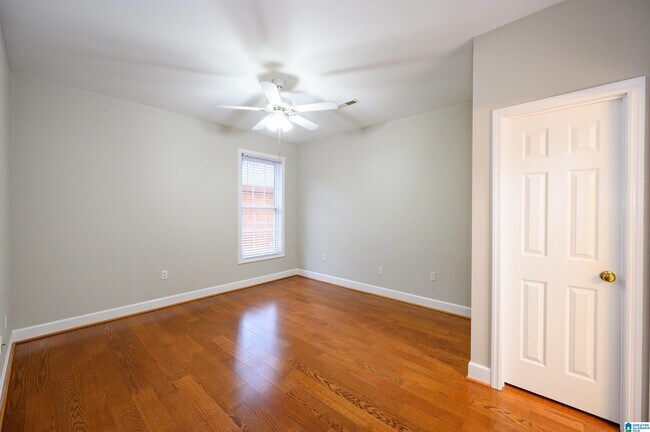 Building Photo - 1525 Jacobs Cir