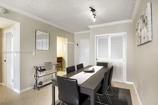 Building Photo - 2501 S Ocean Dr