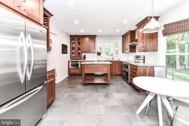 Building Photo - 12696 Kettering Dr