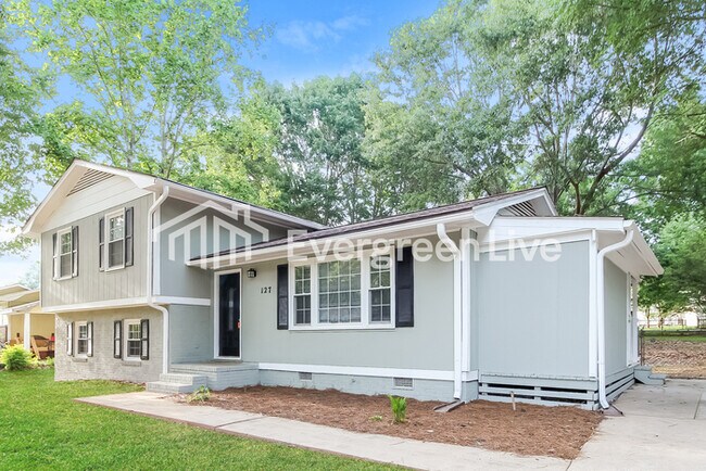 Building Photo - 127 Ashdown Dr