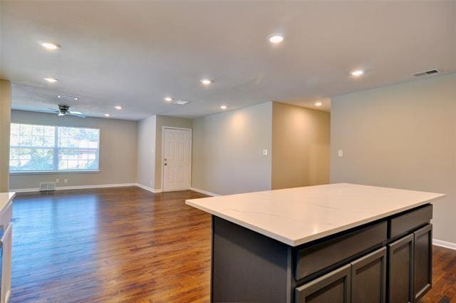 Building Photo - 3700 Jeanette Dr