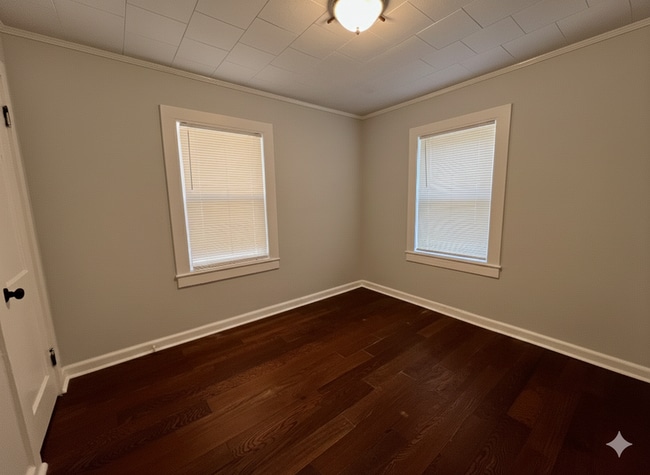 Building Photo - 33 Magnolia Ave