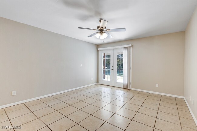 Building Photo - 5453 16th Pl SW