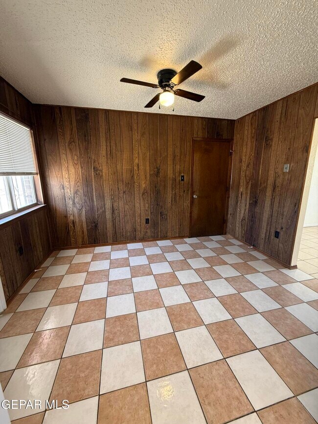Building Photo - 8403 Villanova Dr