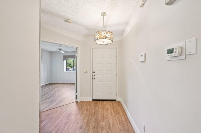 Building Photo - 1103 Duncan Cir