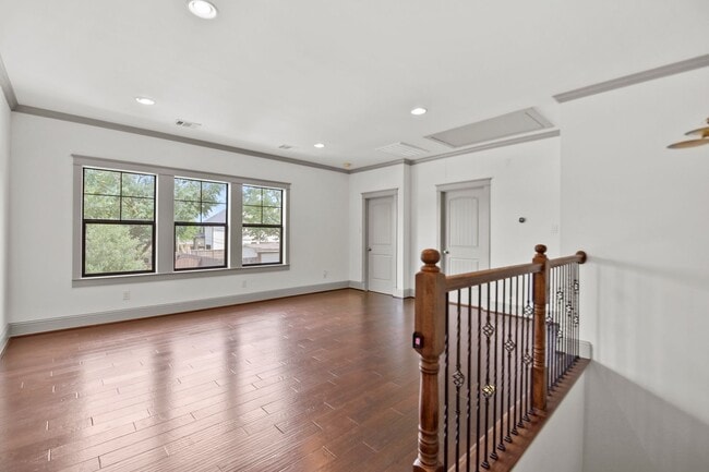 Building Photo - Timeless Elegance in Oak Forest: A Stylish...