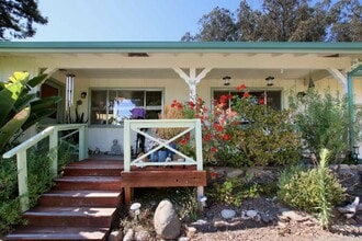 Building Photo - 46 Valley View Rd