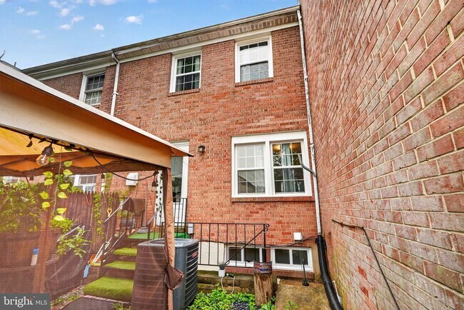 Building Photo - 12914 Claxton Dr