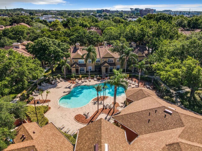 Building Photo - 828 Grand Regency Pointe