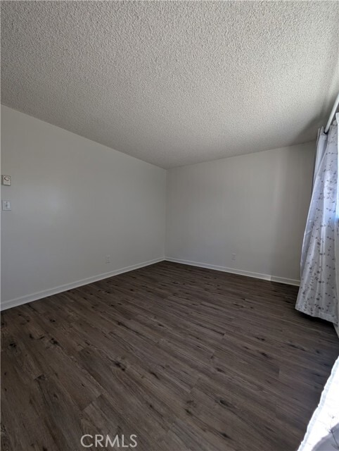 Building Photo - 665 W Altadena Dr