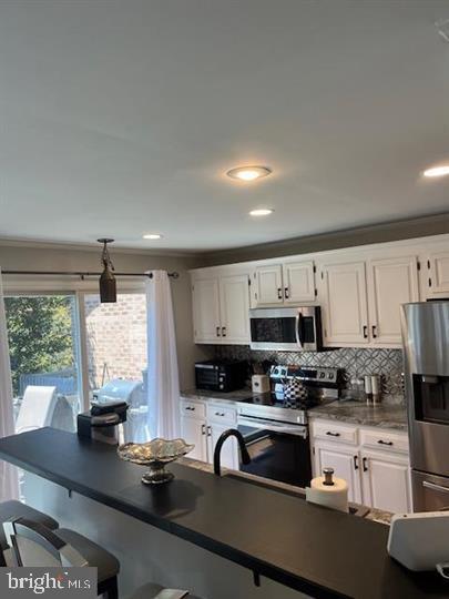 Building Photo - 24700 Deepwater Point Dr