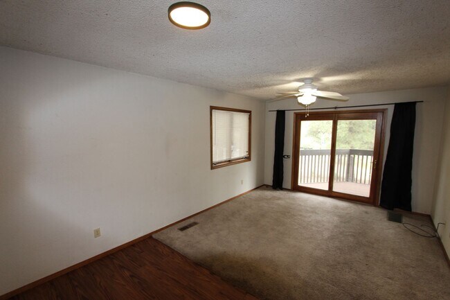 Building Photo - 1BR Country Club Condo | Large Deck + In-Unit Washer & Dryer