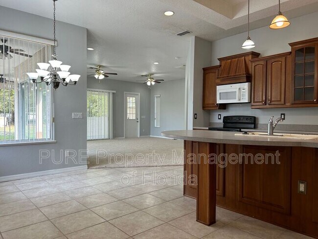 Building Photo - 10346 SW 64th Ct