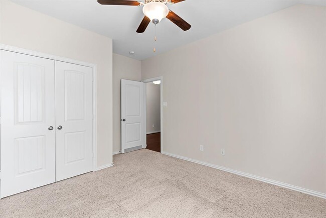 Building Photo - 15619 Windsor Bluff Dr