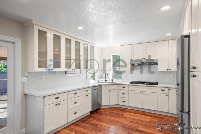 Building Photo - 41098 Bairo Ct