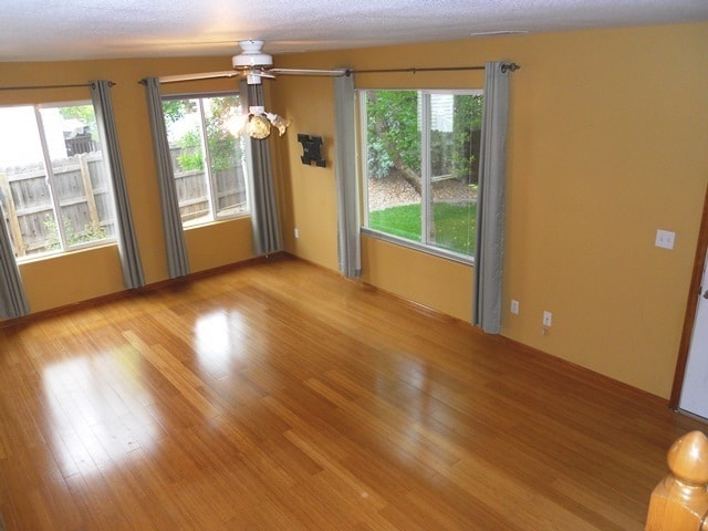 Building Photo - Three Bedroom Home in Wolf Creek, near Fox Hill GC