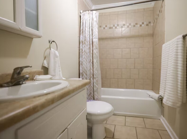 Building Photo - 608 Snell Bridge Rd