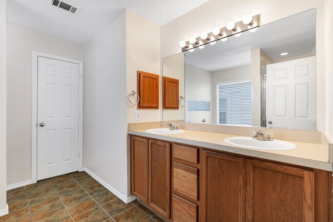 Building Photo - ***APPLICATION CURRENTLY UNDER REVIEW***Tw...