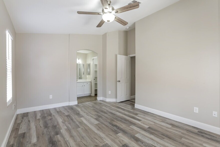 Building Photo - 3960 Dusty Coral St